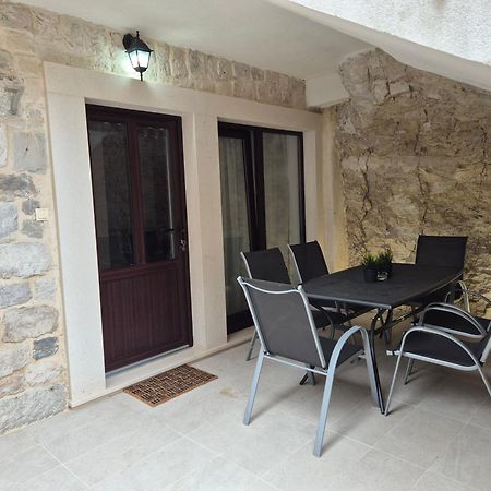 Apartment Rika Omiš Eksteriør billede