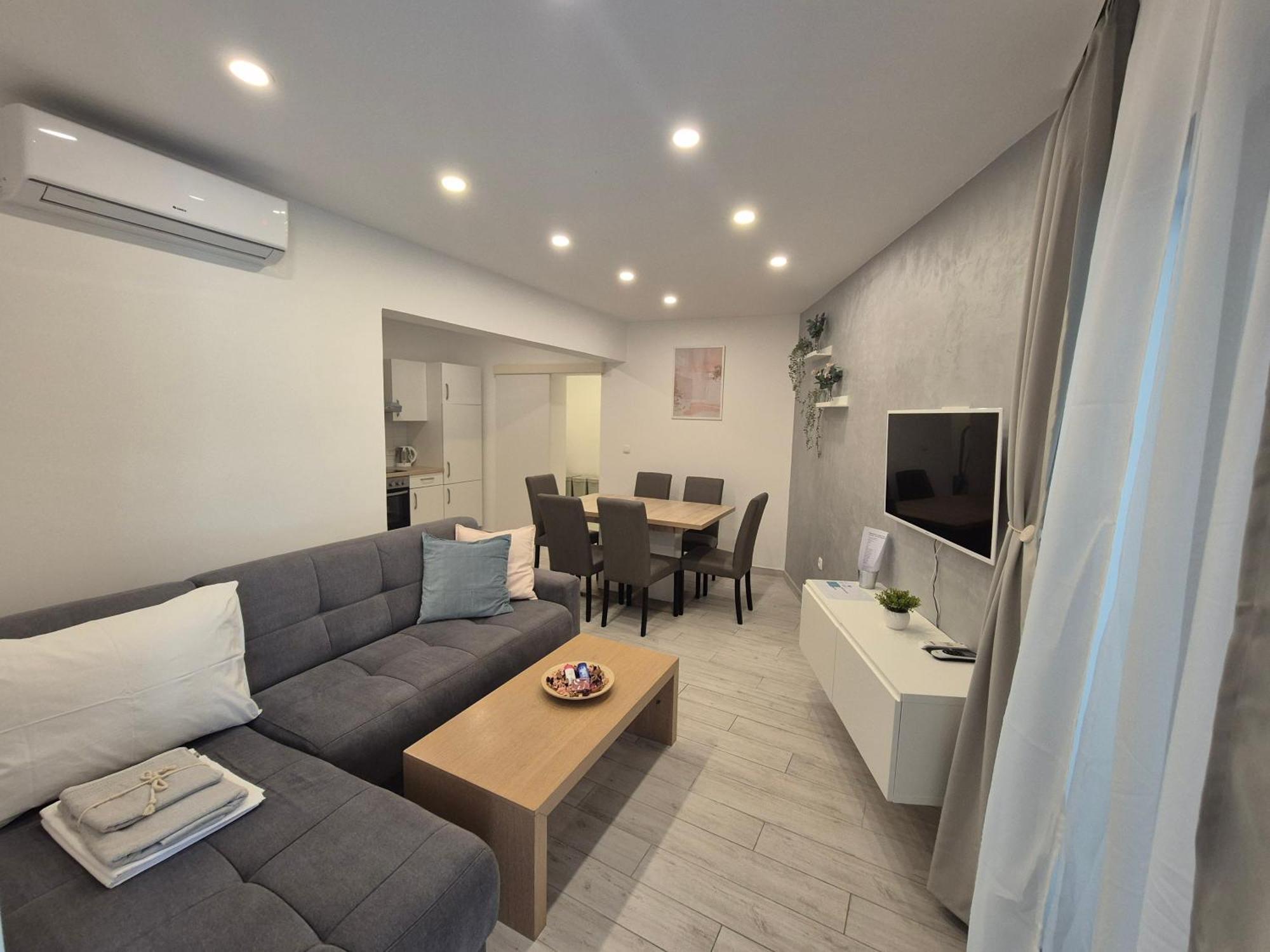 Apartment Rika Omiš Eksteriør billede
