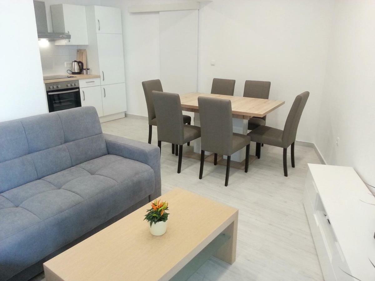 Apartment Rika Omiš Eksteriør billede