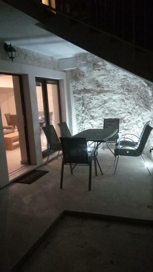 Apartment Rika Omiš Eksteriør billede